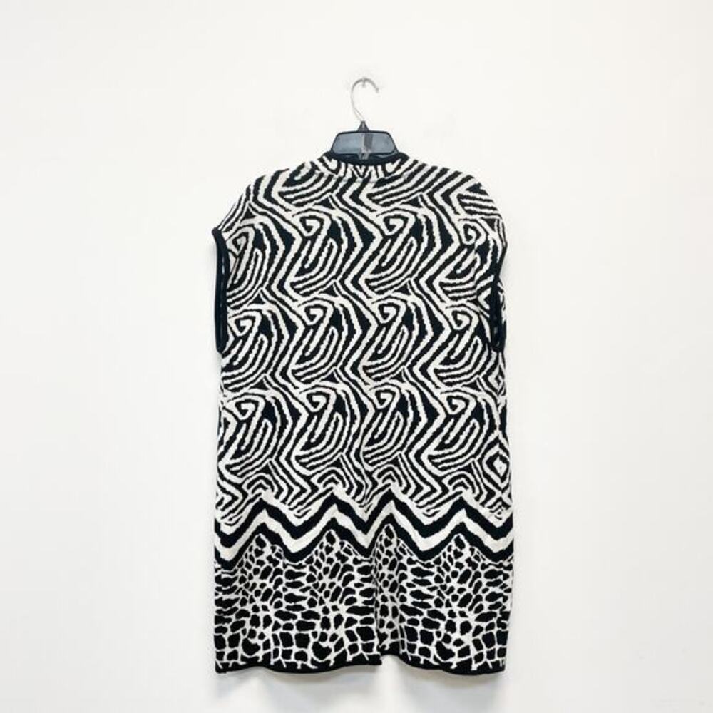 Chico's Women's 2 Black White Animal Print Open Front‎ Sleeveless Knit Cardigan - Picture 3 of 3